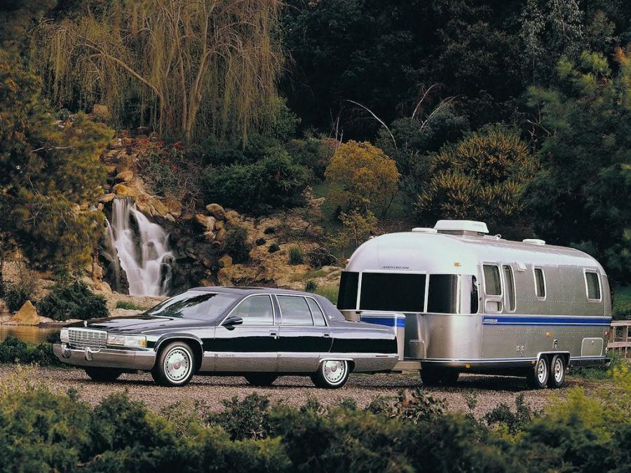  Cadillac Fleetwood Brougham 1993 года  (фото 13 из 35)
